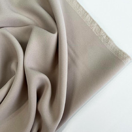 светло бежевый