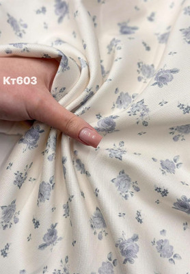 Костюмная ткань GWEN TWILL голубые розочки Каталог тканей